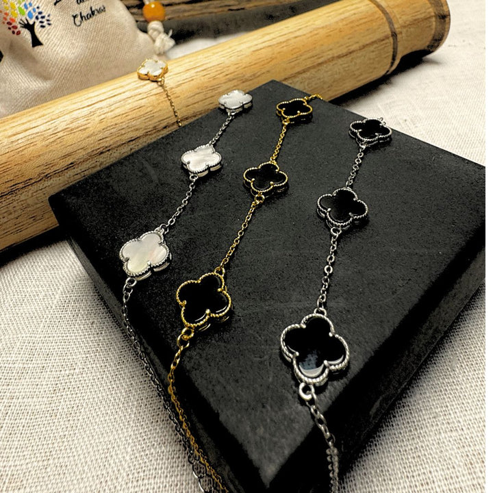 "Luck Clover" Bracelet in Mother-of-Pearl or Onyx