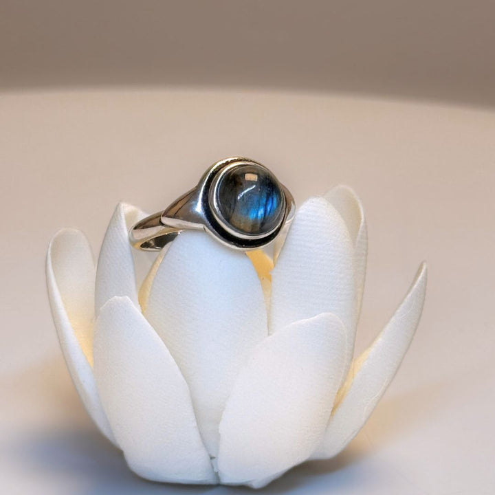 "Divya" Ring in Labradorite