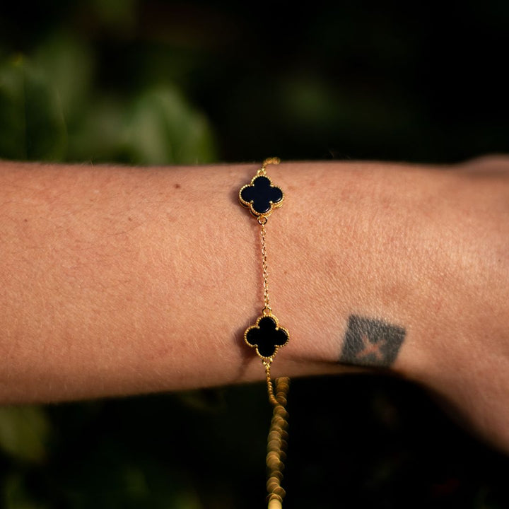 "Luck Clover" Bracelet in Mother-of-Pearl or Onyx