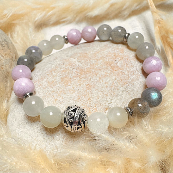 Premium Bracelet "Feminine Energy" in Labradorite, Moonstone & Kunzite