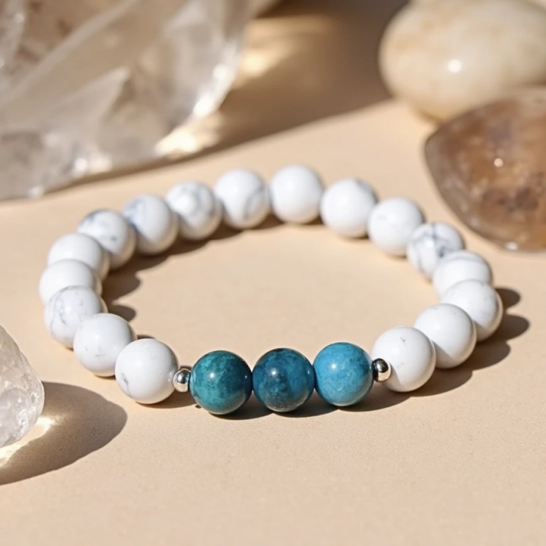 "Amincissement" Bracelet in Apatite & Howlite