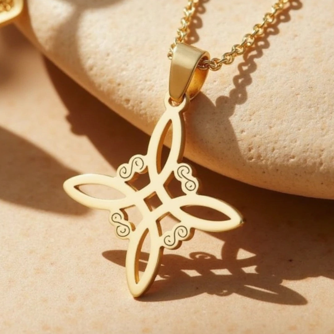 "Mystical Shield" Necklace - Witch's Knot