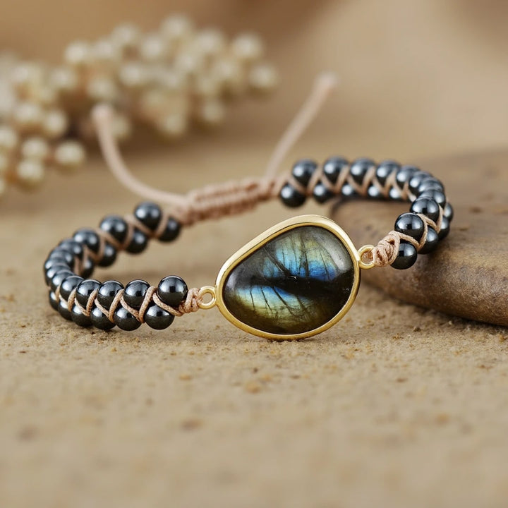 "Celestial Eye" Bracelet in Labradorite & Hematite