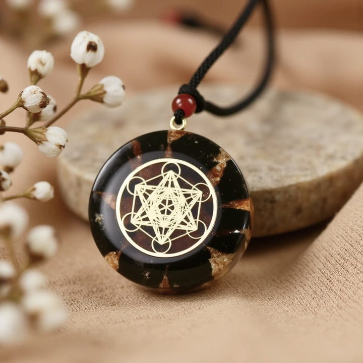 Orgonite Pendant "Metatron's Power" in Obsidian & Garnet