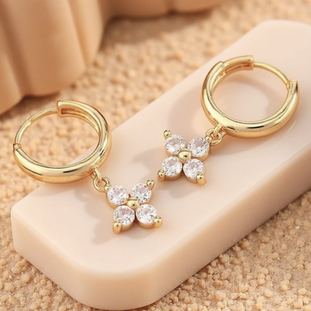 "Light Clover" Earrings in Silver or Gold-Plated