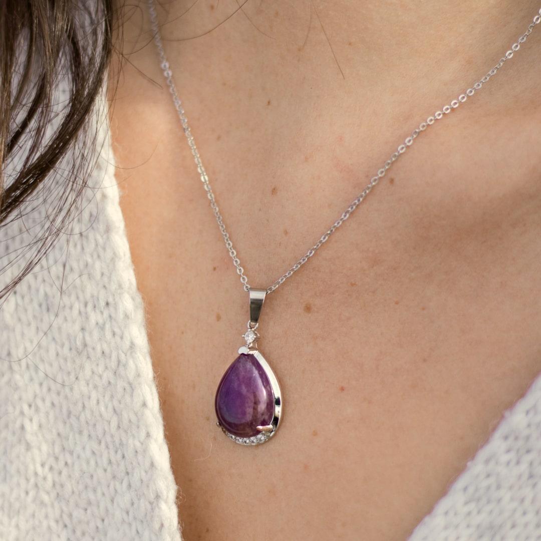 "Drop" Pendant in Amethyst