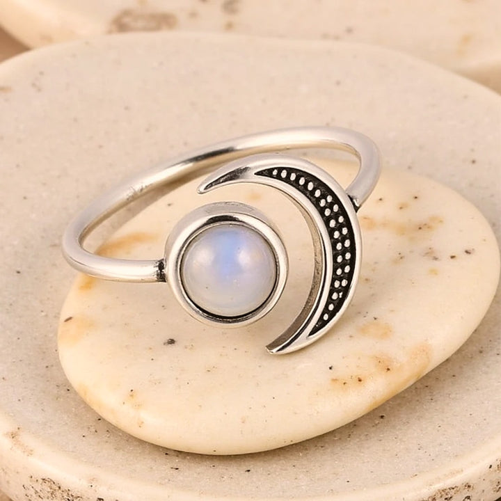 Adjustable Ring "Séléné" in Moonstone