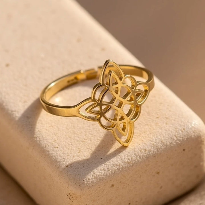 Adjustable Ring "Eternal Protection" - Witch's Knot