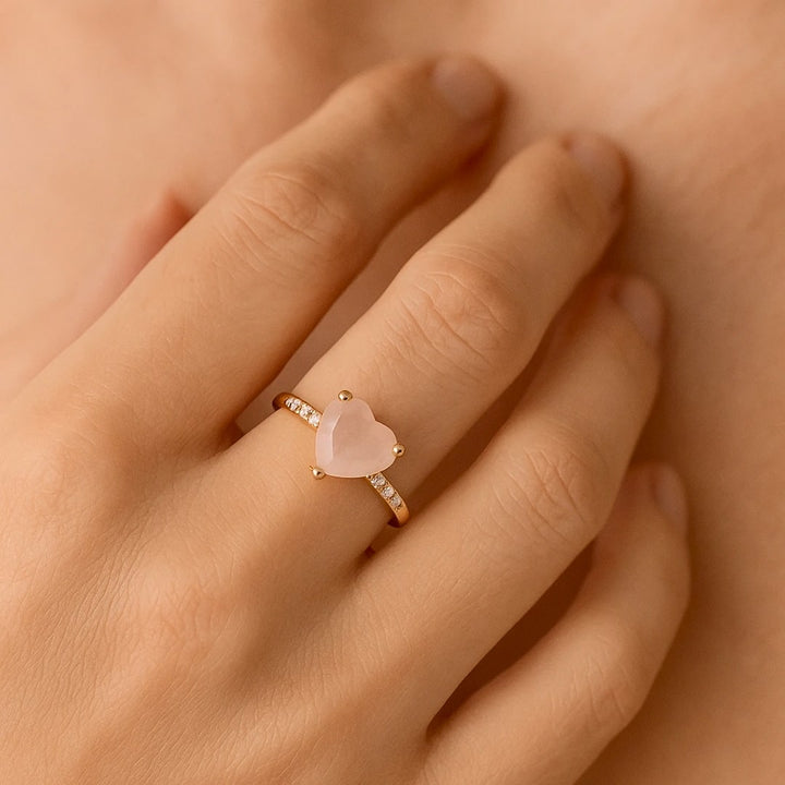 Heart Ring "Infinite Tenderness" in Rose Quartz