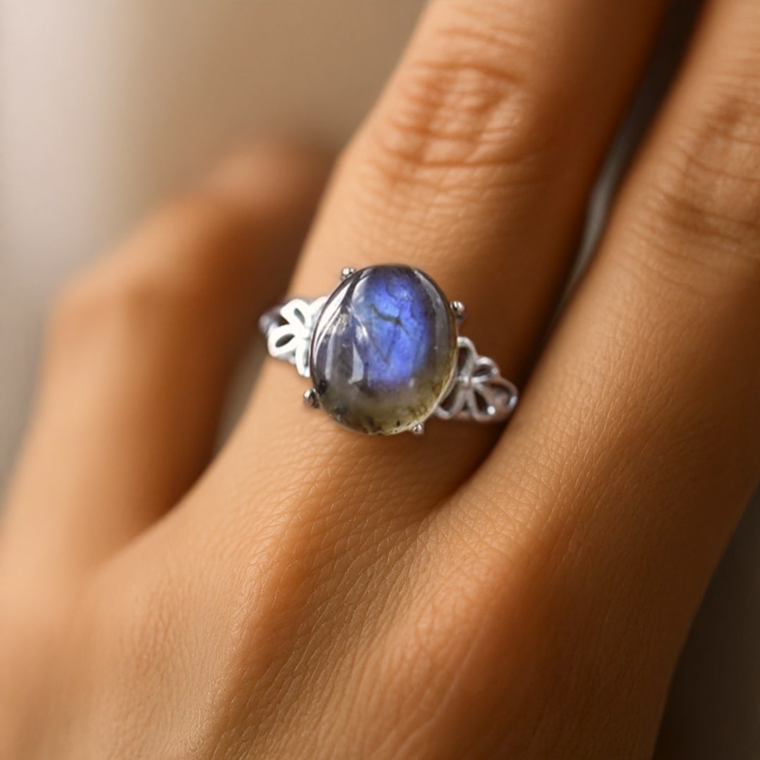 "Amara" Ring in Labradorite