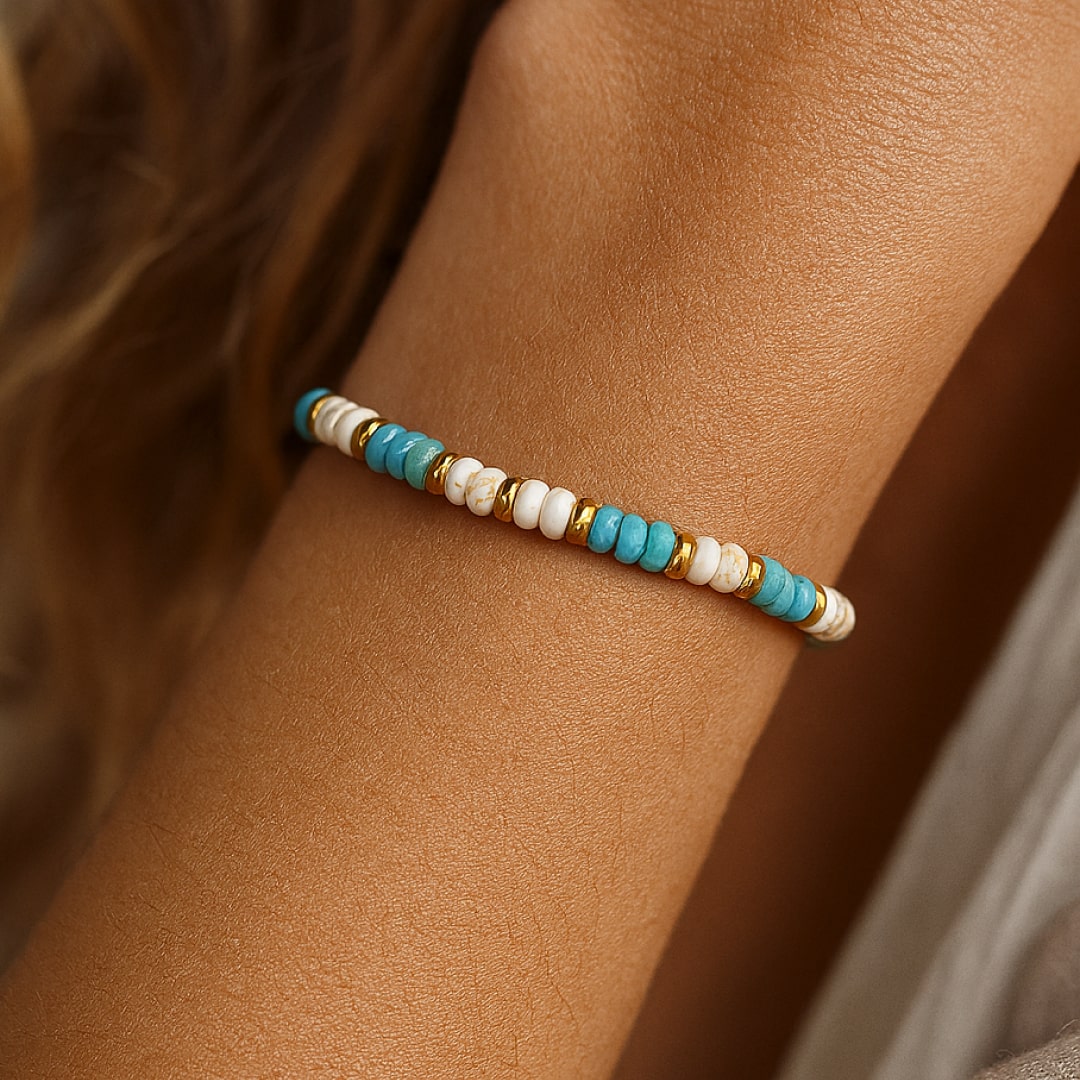 "Vibration" Bracelet in Turquoise & Howlite