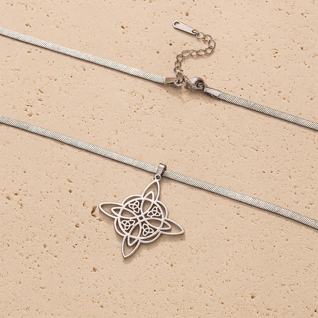"Eternal Protection" Pendant - Witch's Knot, Flat Chain