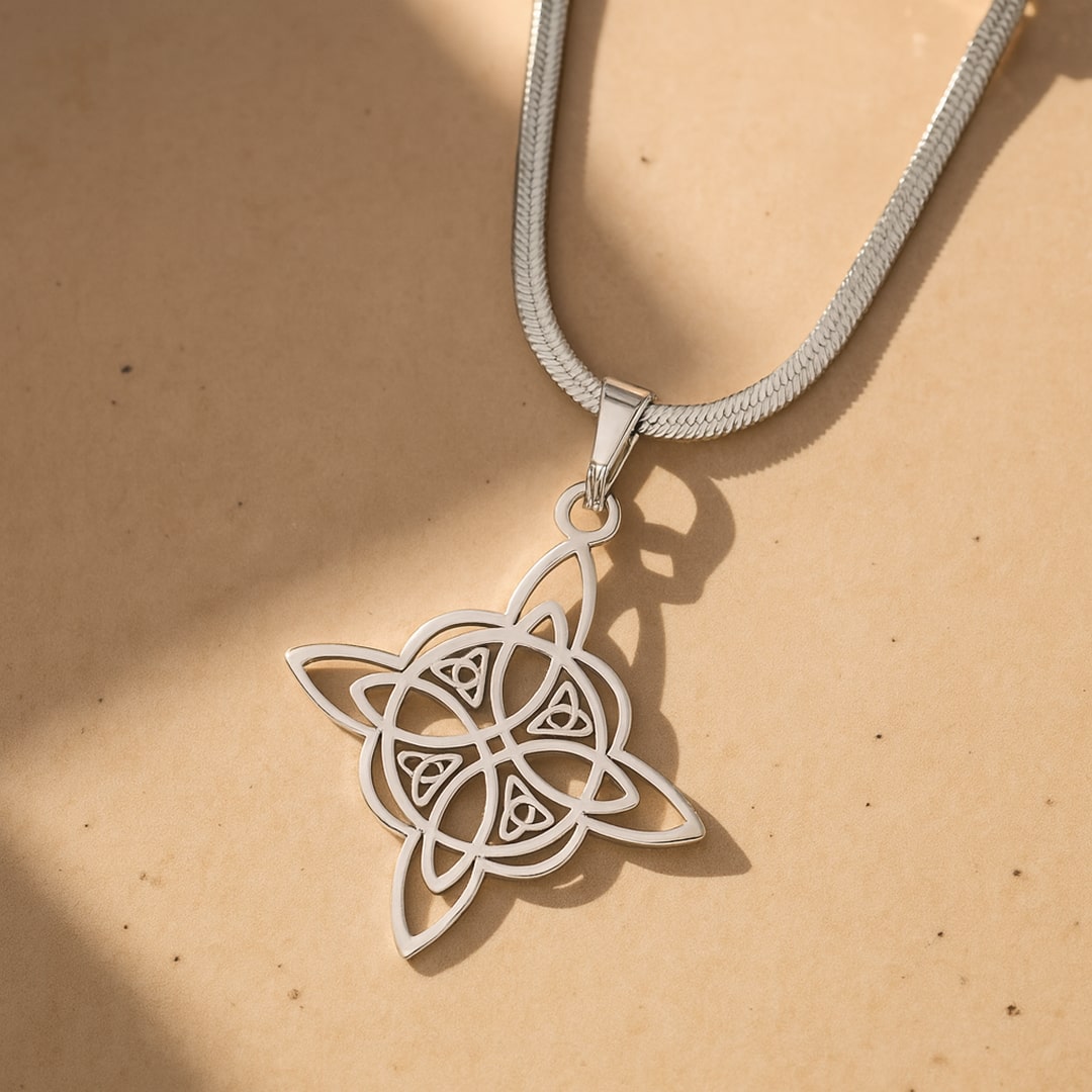 "Eternal Protection" Pendant - Witch's Knot, Flat Chain