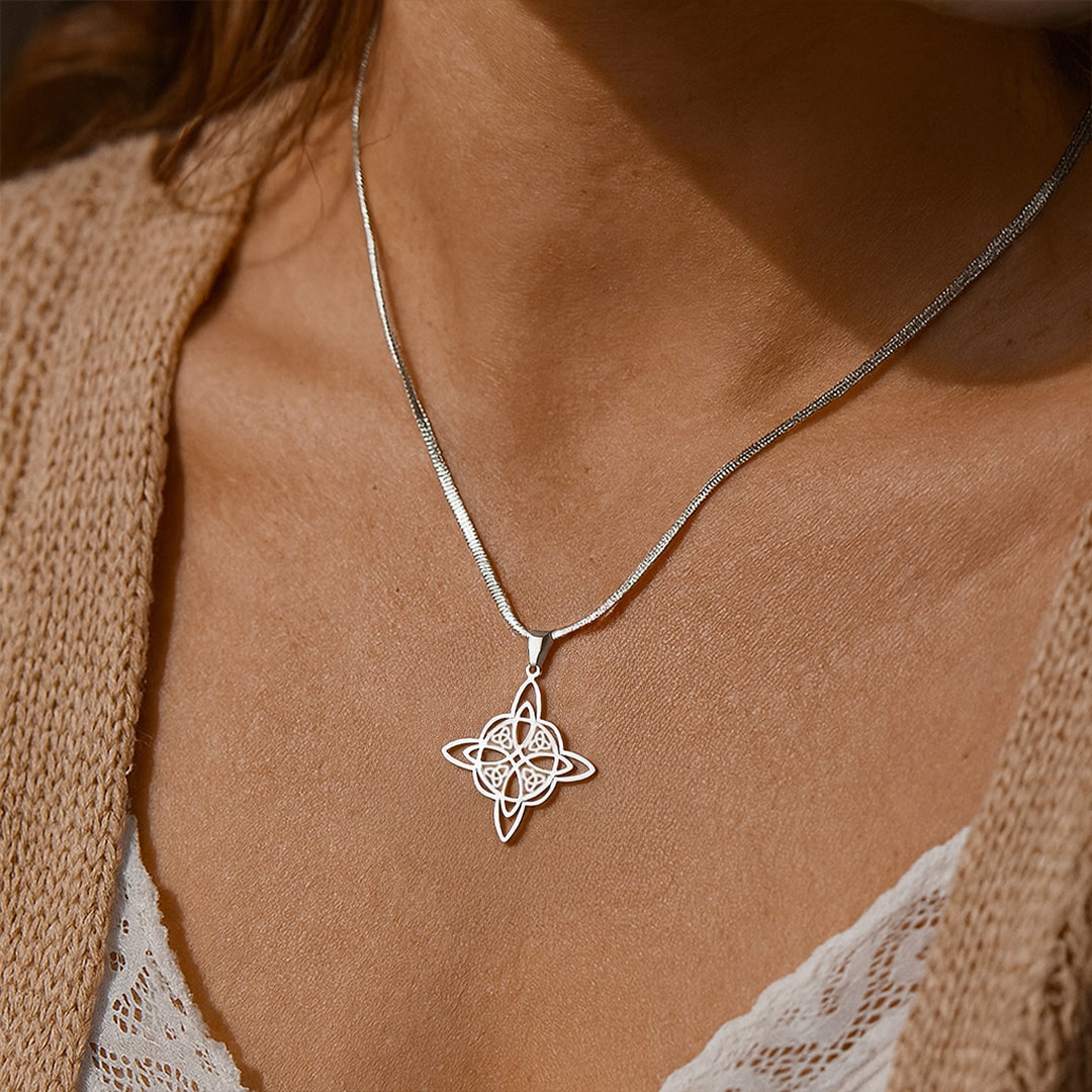 "Eternal Protection" Pendant - Witch's Knot, Flat Chain