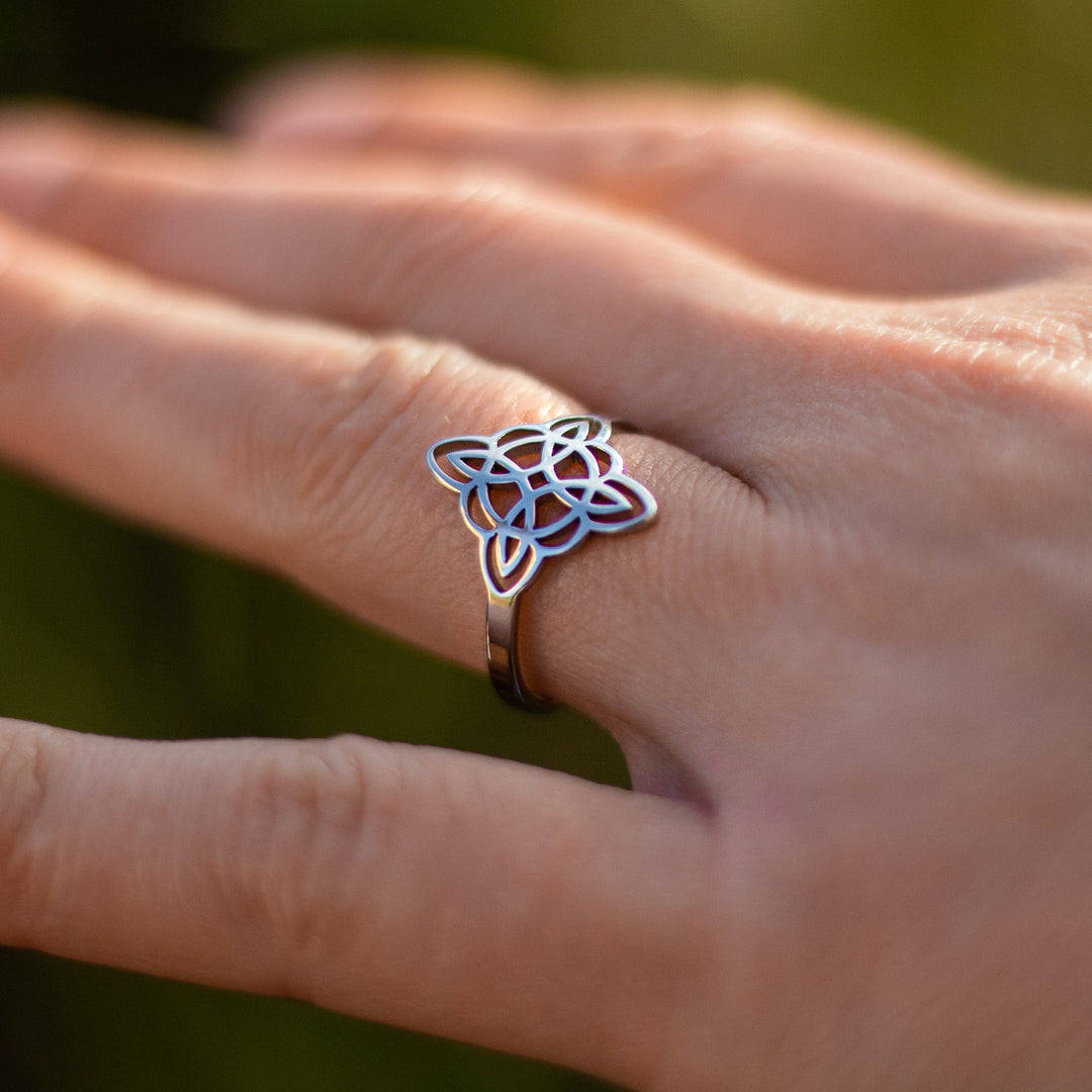Adjustable Ring "Eternal Protection" - Witch's Knot