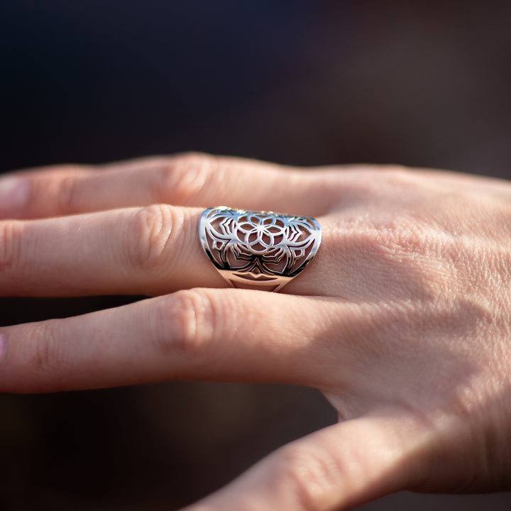 Adjustable "Mandala Flower" Ring