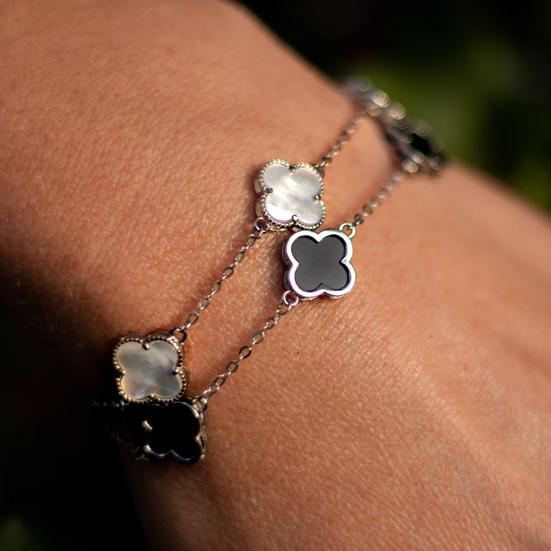 "Luck Clover" Bracelet in Mother-of-Pearl or Onyx