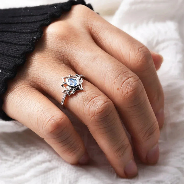 Adjustable Ring "Lotus Awakening" - in Silver