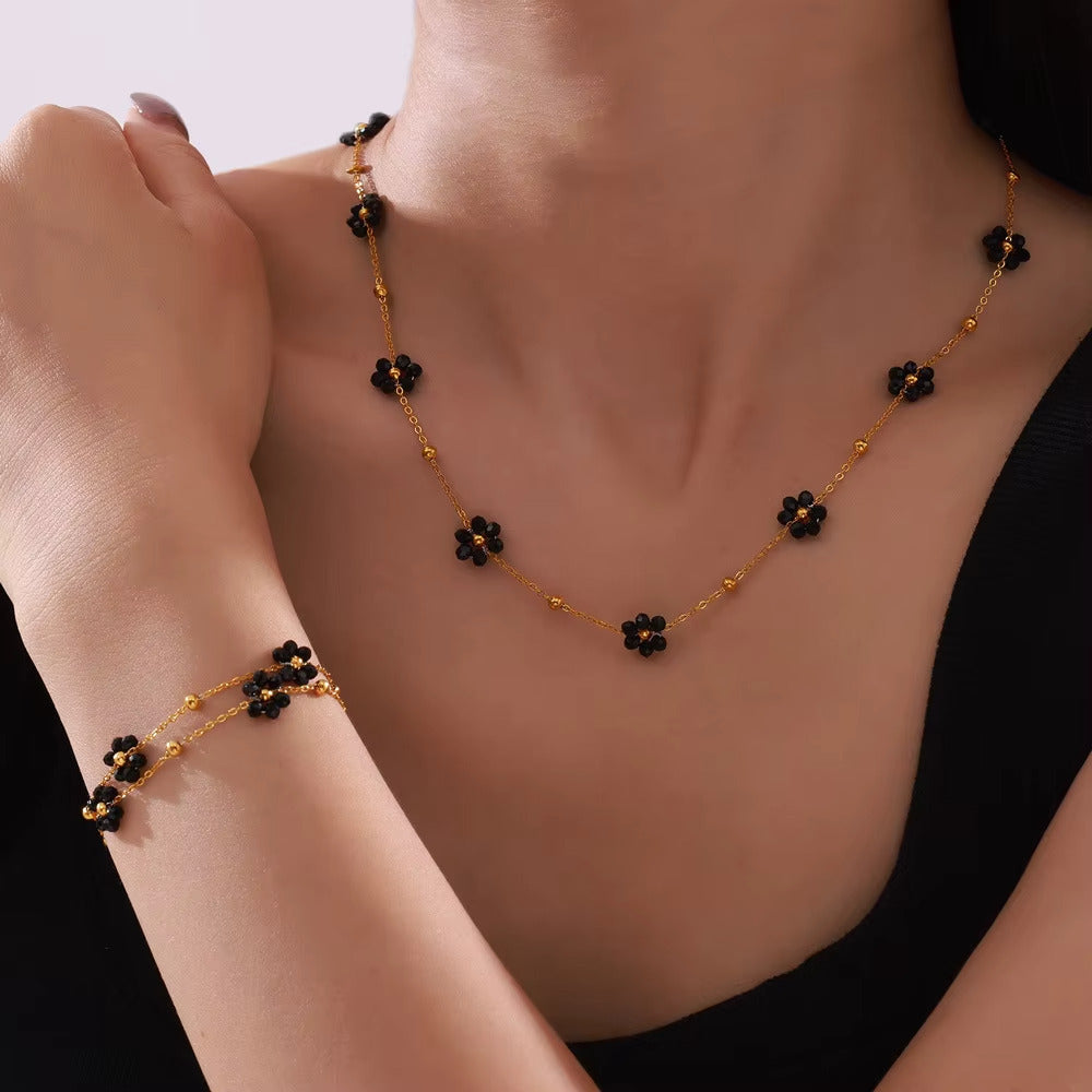 "Protection Flowers" Necklace in Black Spinel