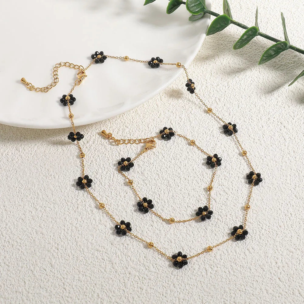 "Protection Flowers" Necklace in Black Spinel