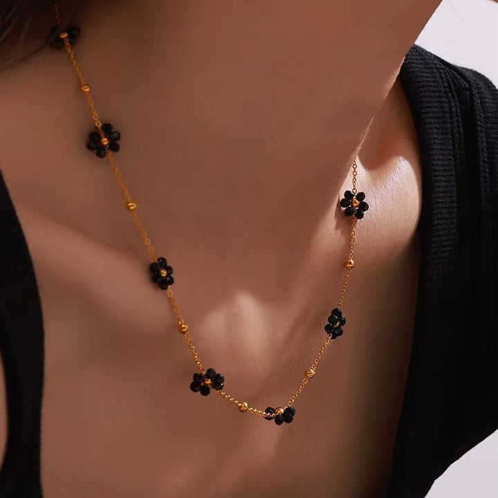 "Protection Flowers" Necklace in Black Spinel