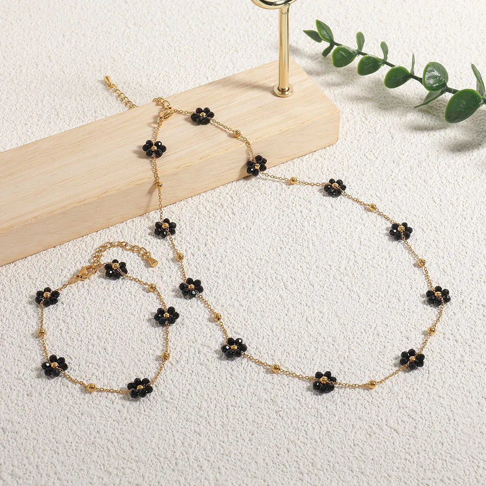 "Protection Flowers" Necklace in Black Spinel