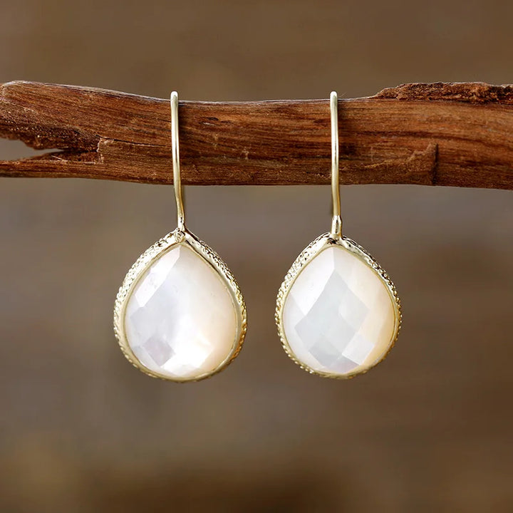 Drop Earrings in Mother of Pearl