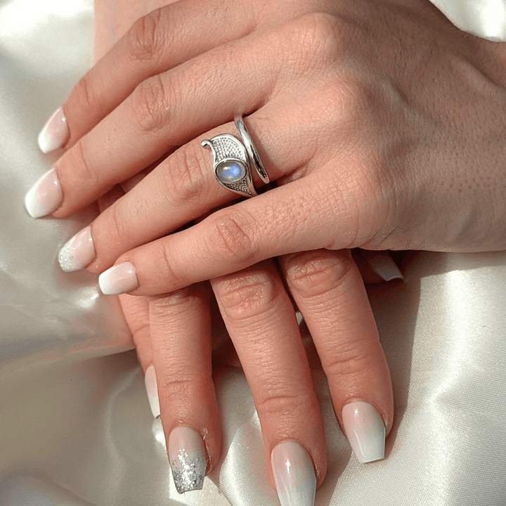 "Aura Protective" Adjustable Ring in White Labradorite