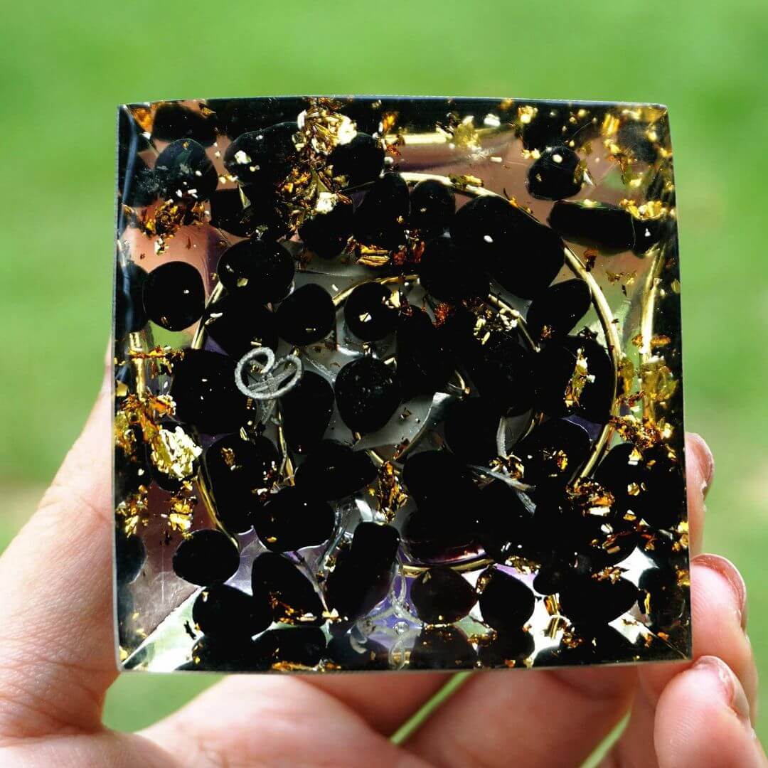 Orgonite "Galaxy" in Amethyst & Black Obsidian