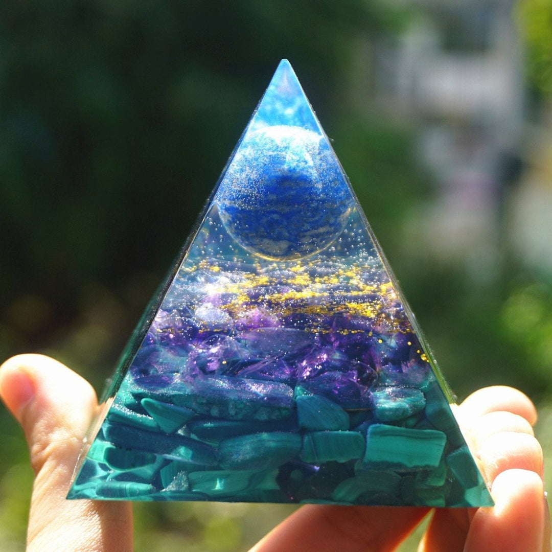 Orgonite "Kâli" in Lapis Lazuli, Amethyst & Malachite