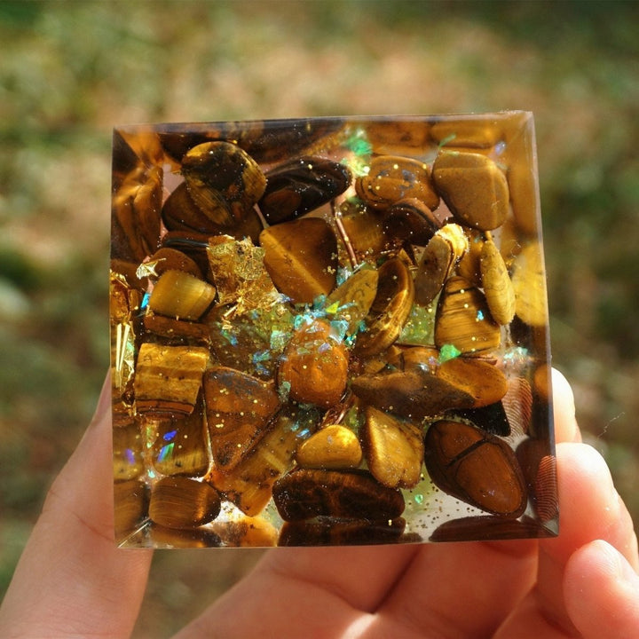 Orgonite "Surya - Tree of Happiness" in Tiger's Eye & Peridot