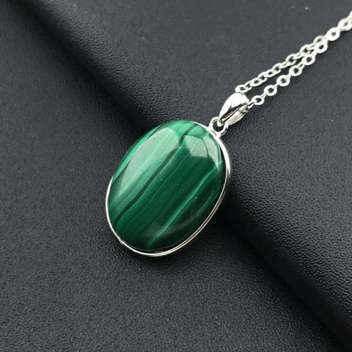 "Healing" Pendant in Malachite