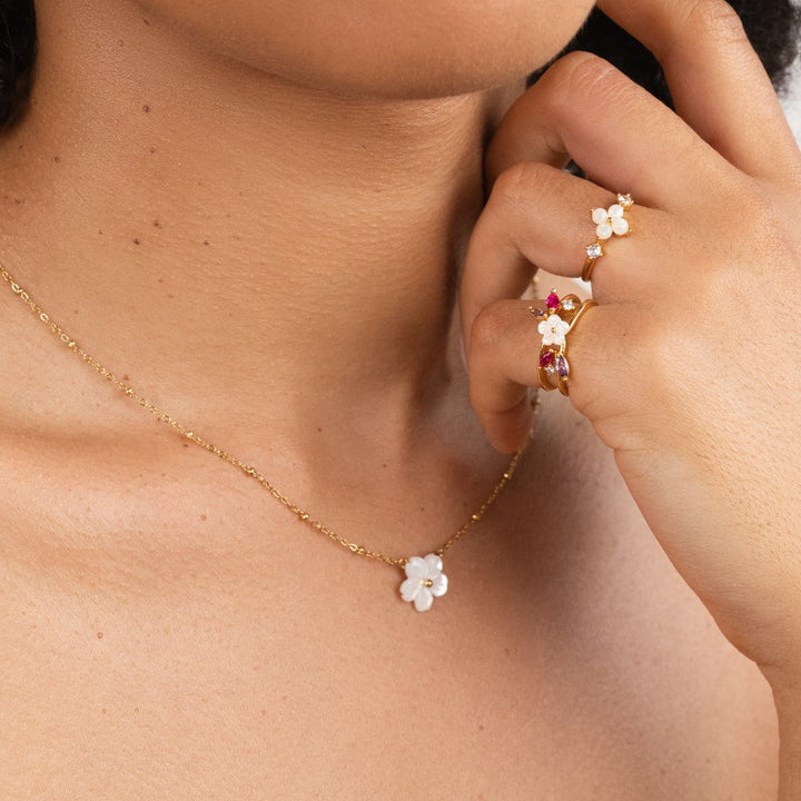Beautiful Flower Necklace